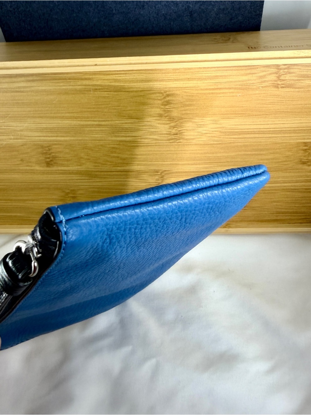 COACH X Peanuts Snoopy & Friends Blue Large Corner Zip Wristlet Clutch Phone - Picture 5 of 9